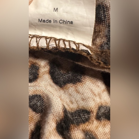 Crazy Train Chic Leopard Print Side Tie Knot Women's Top Size M - Picture 10 of 10